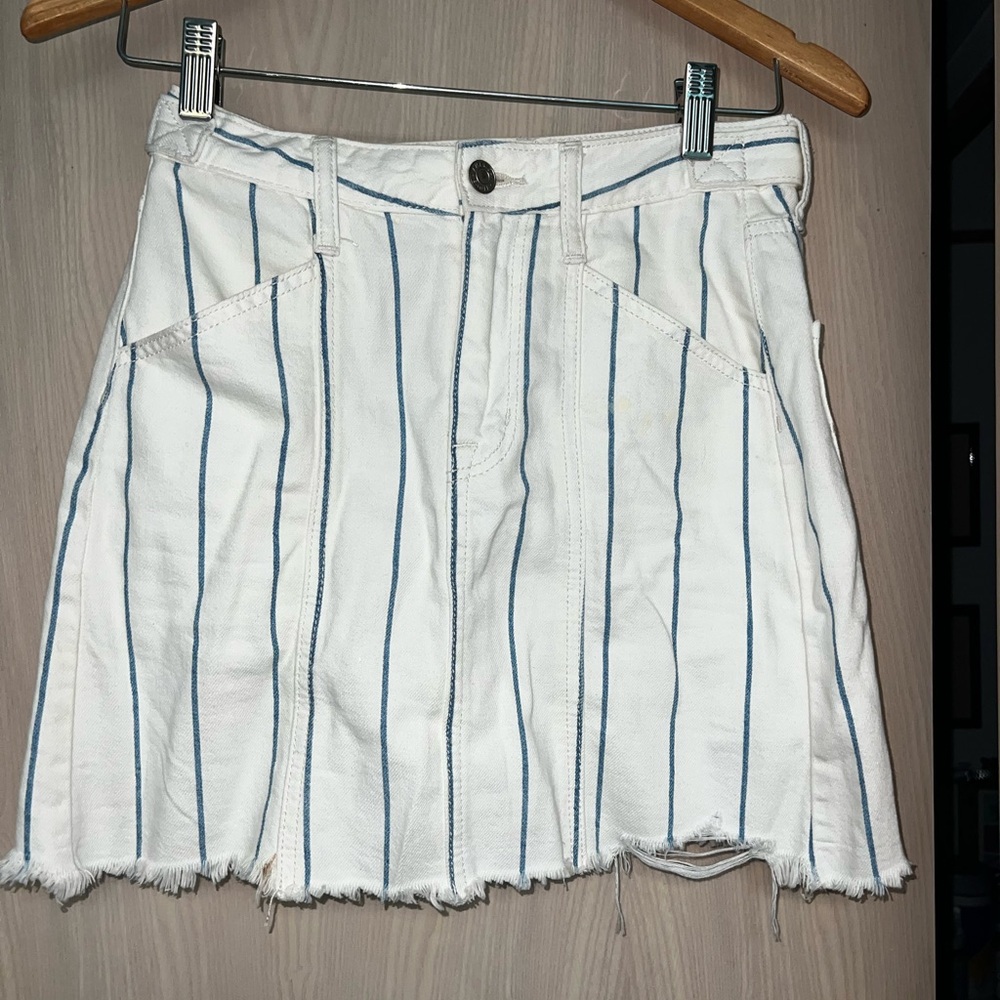 American Eagle White and Blue Stripped Skirt